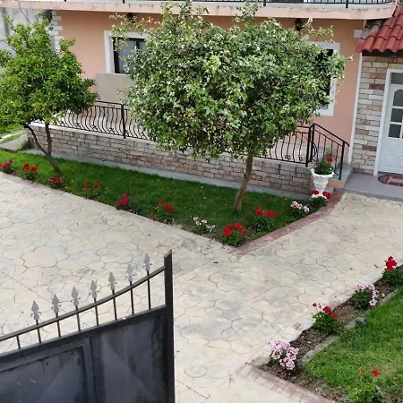 Arlis - Near North And South Terminal Διαμέρισμα