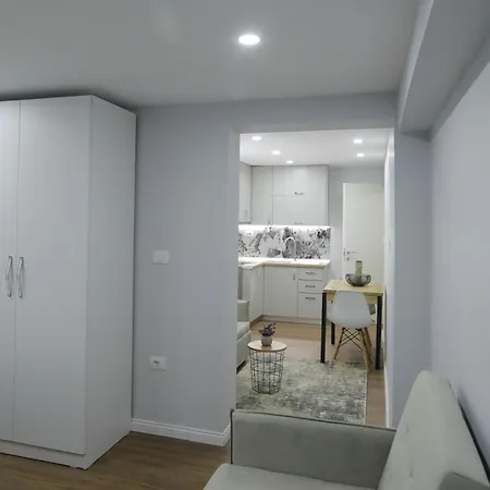 Arlis - Near North And South Terminal דירה