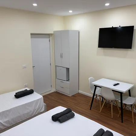Arlis - Near North And South Terminal * Тирана